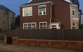 Danny Holiday Home